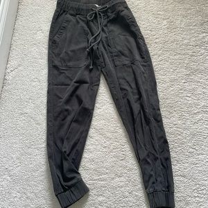 Cloth and Stone joggers in modal fabric